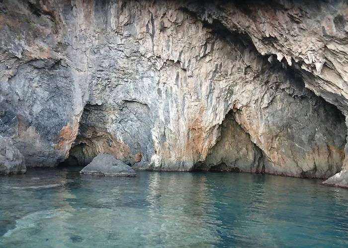 לינה וארוחת בוקר Levante