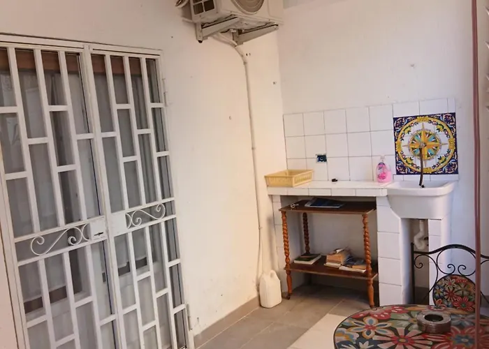 Alojamento de Acomodação e Pequeno-almoço Levante 3*